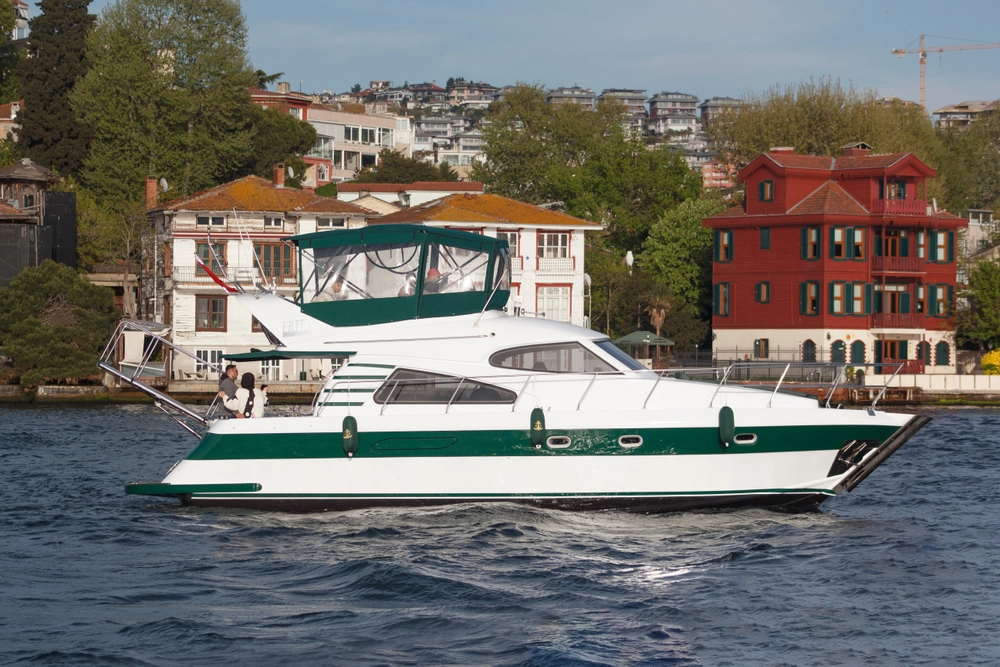 luxury yacht charter in the istanbul bosphorus